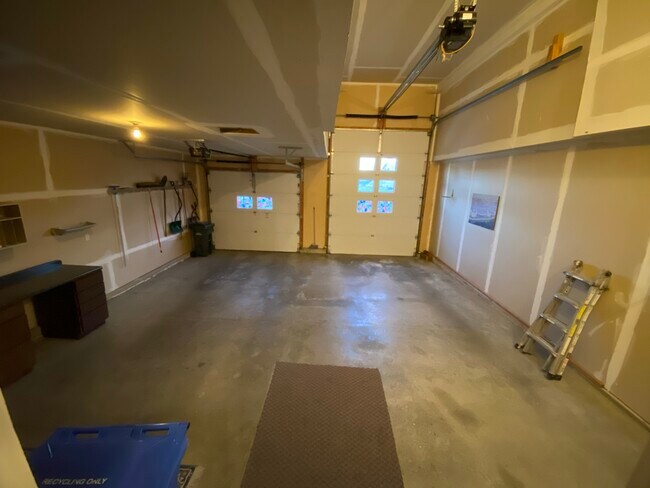 Building Photo - 5236 Sassafras Dr