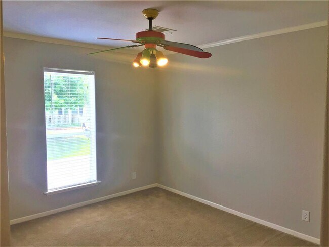 Building Photo - 10003 Summerberry Ln