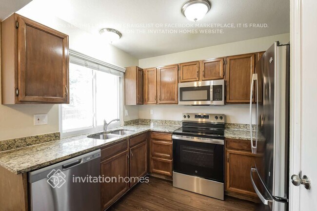 Building Photo - 11242 W 102nd Dr