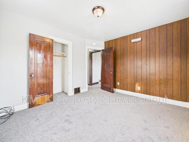 Building Photo - 918 Peckham St