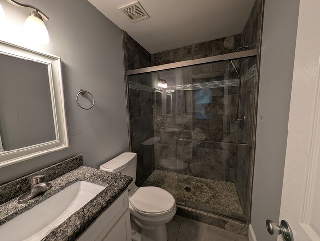 Building Photo - Pristine Condo located in Cedar Street Commons!