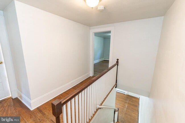 Building Photo - 733 Camden Ave