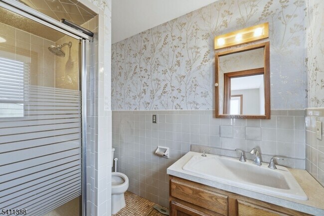 Building Photo - 243 Newark Ave