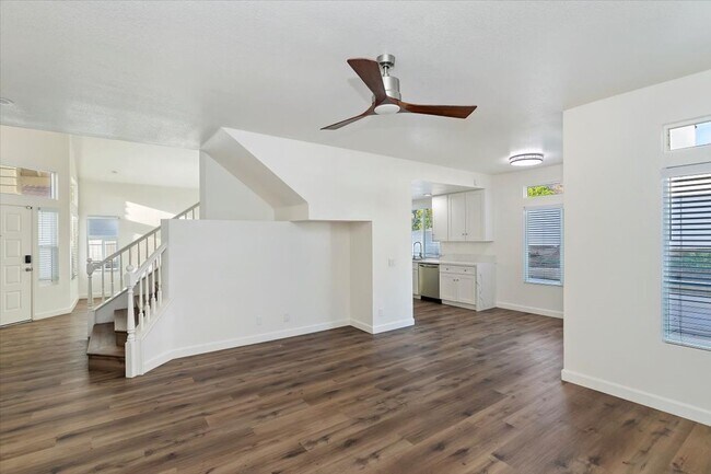 Building Photo - A move-in-ready family home in Riverside’s sought-after Orangecrest neighborhood