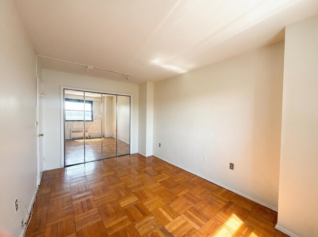 Building Photo - 6515 JFK Blvd E