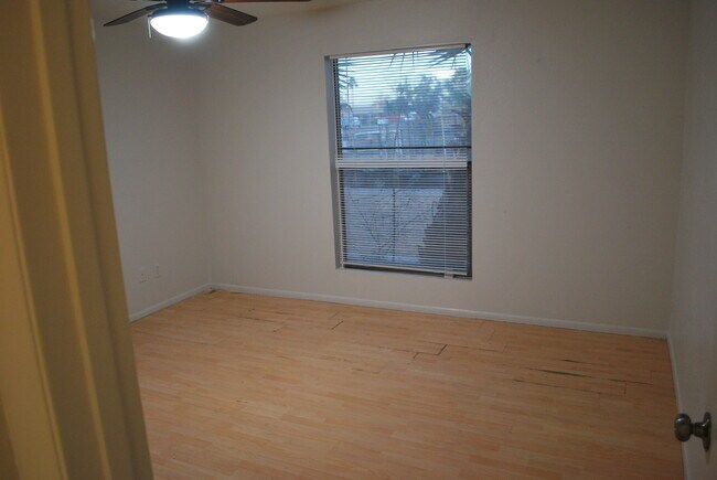 Building Photo - 2057 W Village Dr