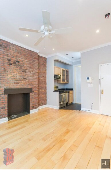 Primary Photo - Avenue B