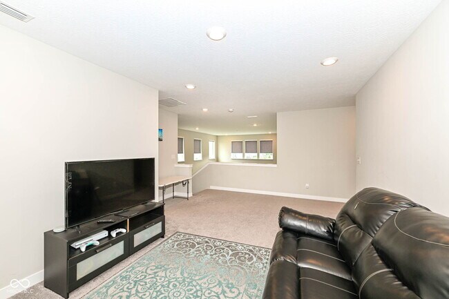 Building Photo - 9904 Delmore Dr