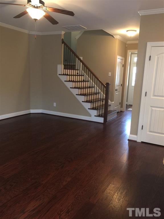 Building Photo - 2121 Scarlet Maple Dr