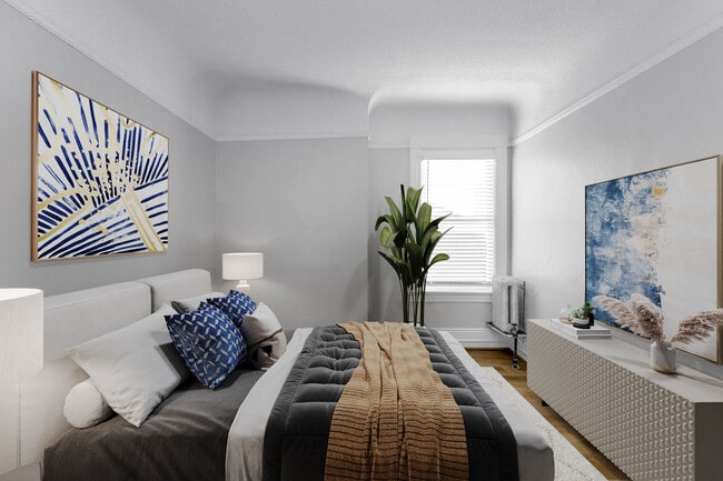 Interior Photo - 1030-1042 Polk