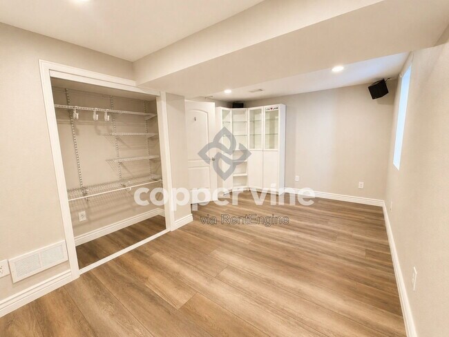 Building Photo - 4249 W 110th Pl
