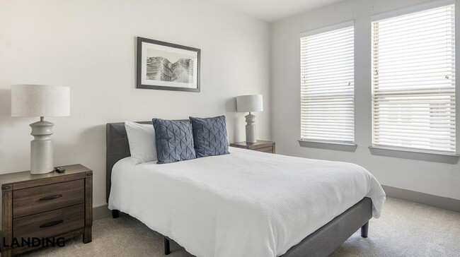 Building Photo - 12500 Shadowglen Trce