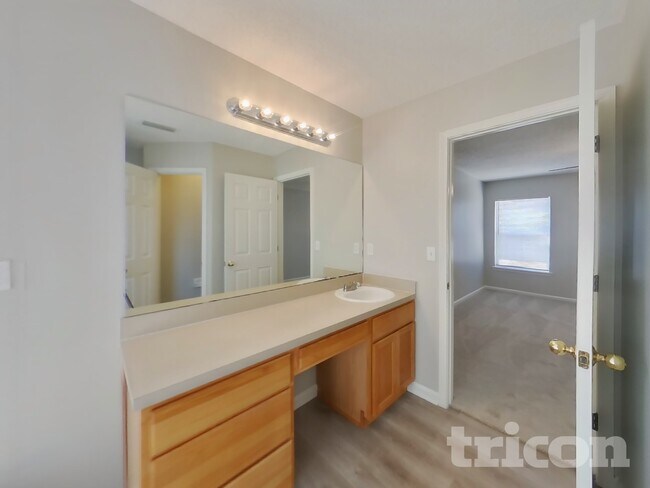 Building Photo - 585 Fallen Timbers Dr