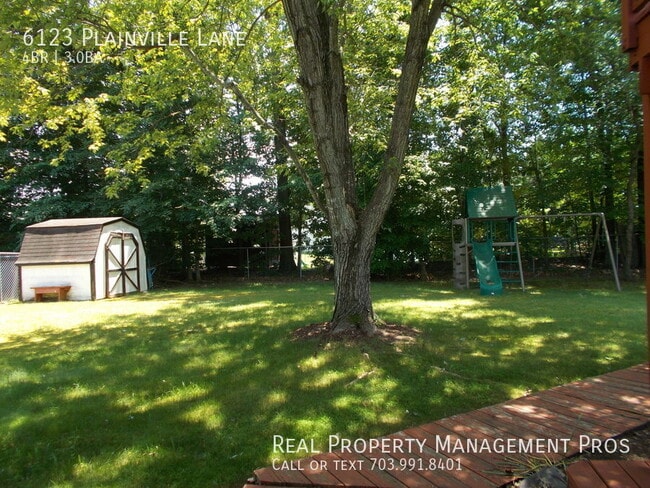 Building Photo - 6123 Plainville Ln