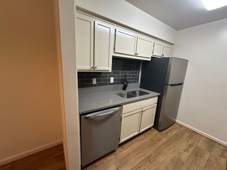 kitchen - 2118 Acklen Ave
