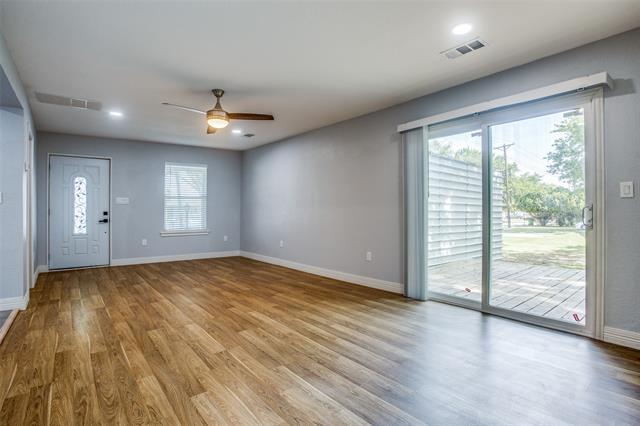 Building Photo - 902 Clark St