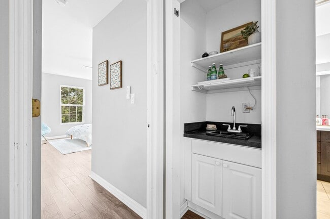 Building Photo - 106 OSE Rentals LLC