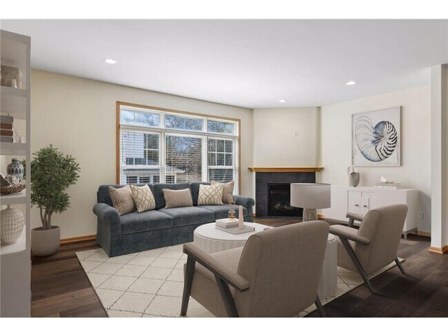 Building Photo - 2121 Village Trail