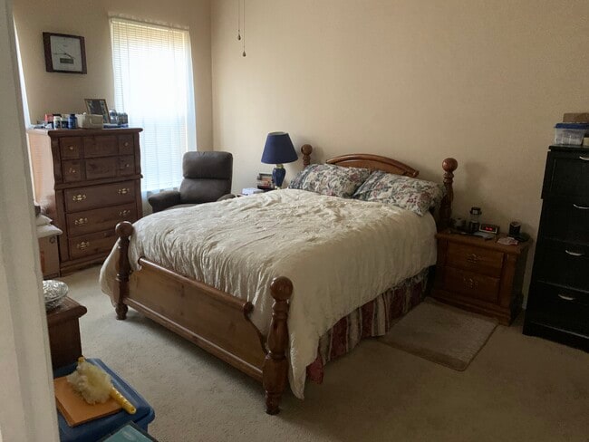 Master Bedroom - 10000 Goldenwood Ct