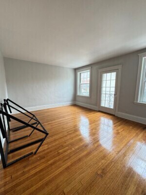 Building Photo - 104 Strathmore Rd
