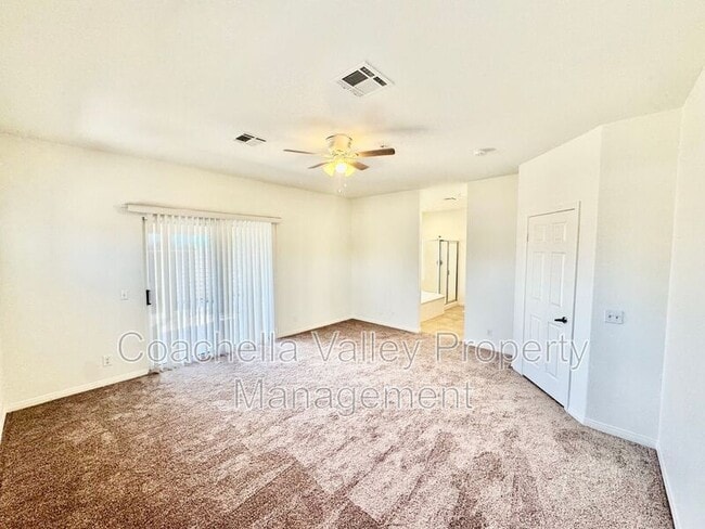 Building Photo - 74091 Daisy Ln
