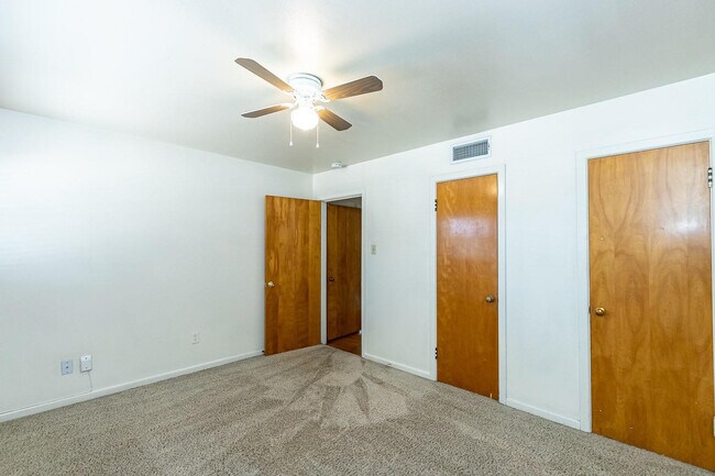 Building Photo - 3104 49th St