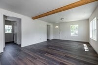 Building Photo - 2-Bedroom Home with Fenced Yard & In-Unit Laundry