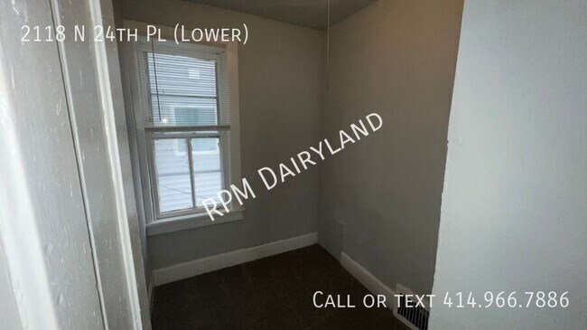 Building Photo - 2118 N 24th Pl