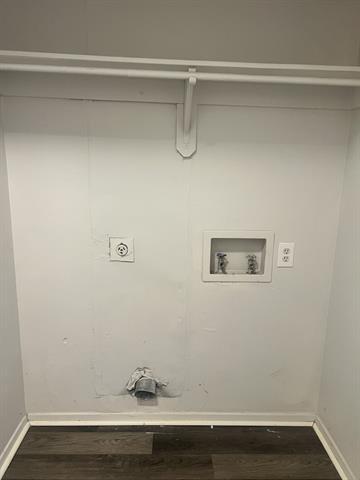 Building Photo - 532 Canary Ln