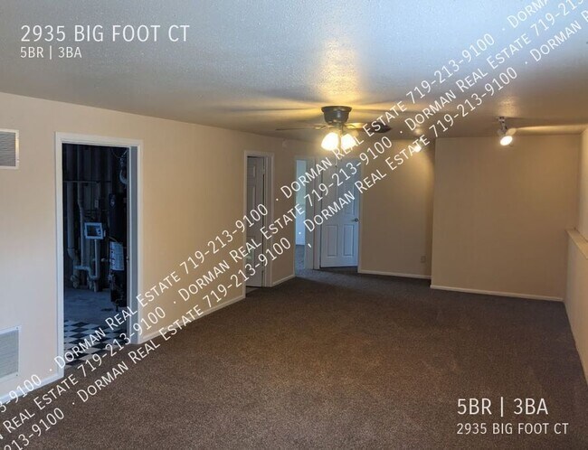 Building Photo - 2935 Big Foot Ct