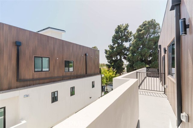 Building Photo - 5654 Cartwright Ave