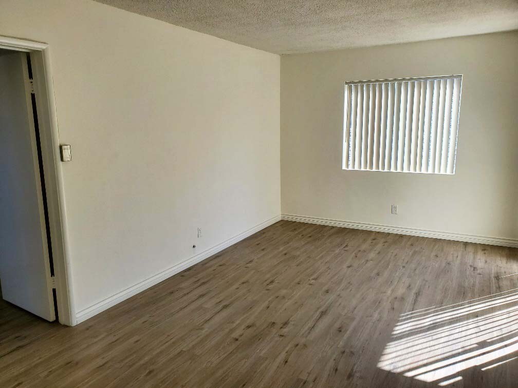 Building Photo - 361 13th St