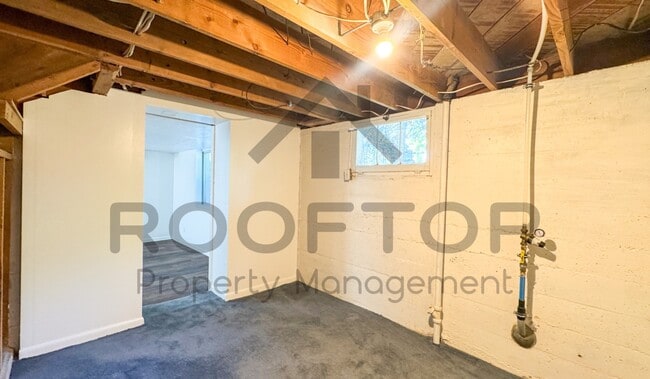 Building Photo - 206 N 200 E