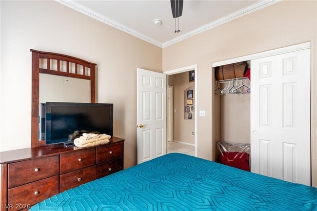 Building Photo - 1563 Raining Hills St