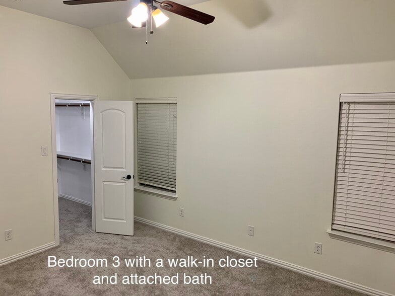 Building Photo - 1305 Miami Dr