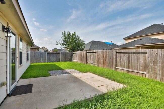 Building Photo - 12121 City Trek Ln