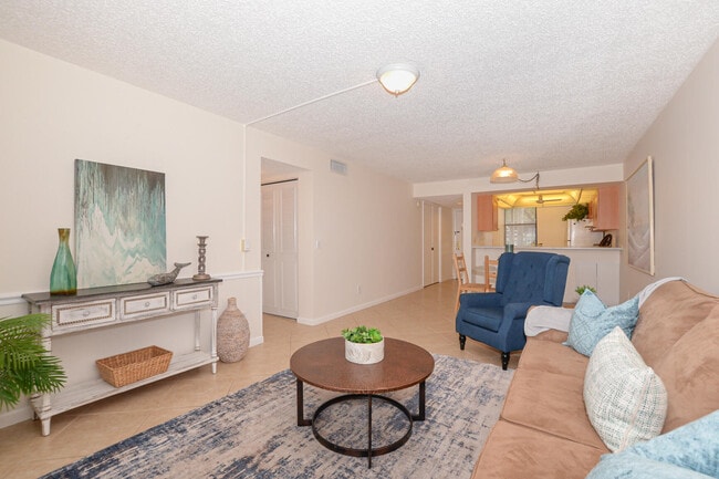 Building Photo - 1950 SW Palm City Rd