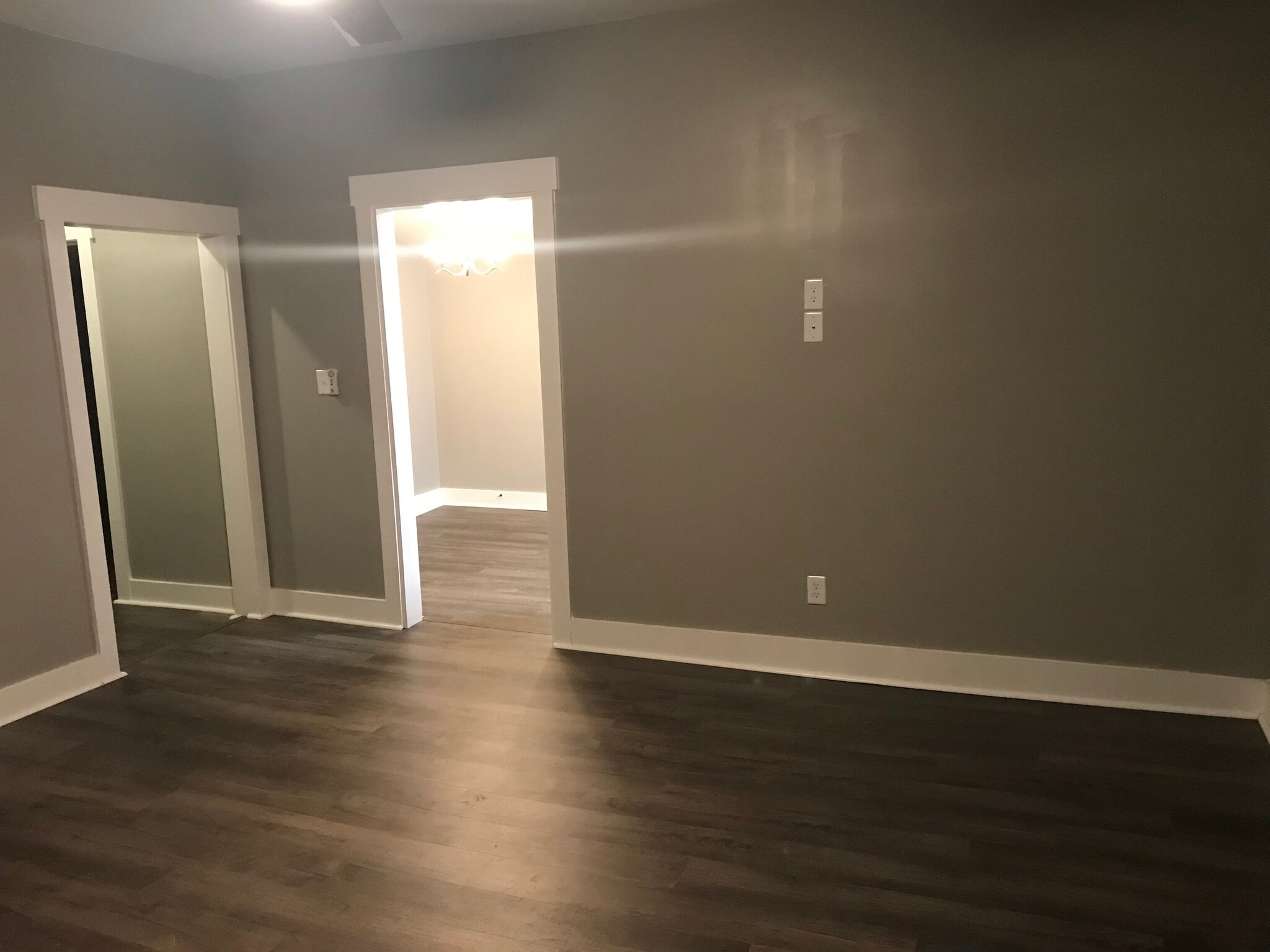 Building Photo - 204 Spring St