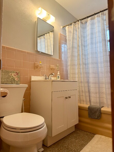 Building Photo - 4916 26th Ave S