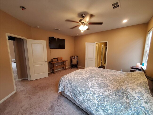 Building Photo - A beautifully maintained, smart-ready four-bedroom home in Stone Creek Ranch with modern finishes...