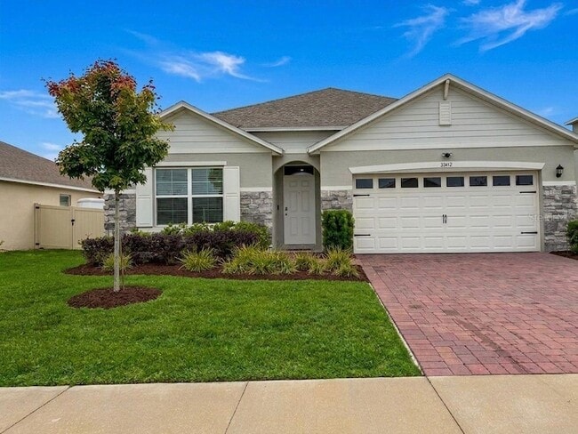 Building Photo - 33412 Country House Dr