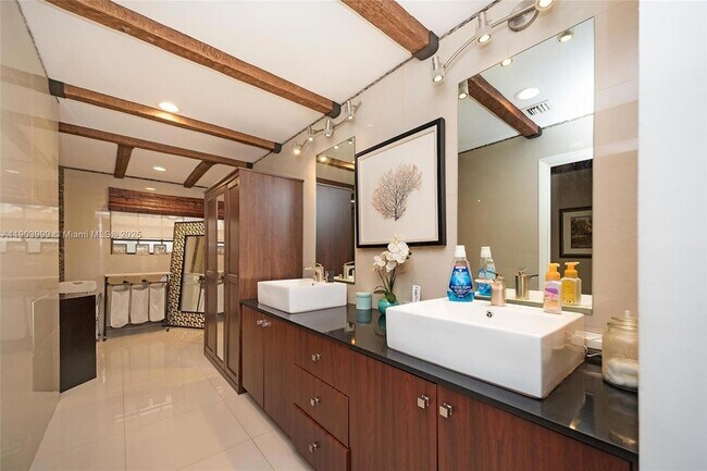 Building Photo - 9318 NW 50th Doral Cir S