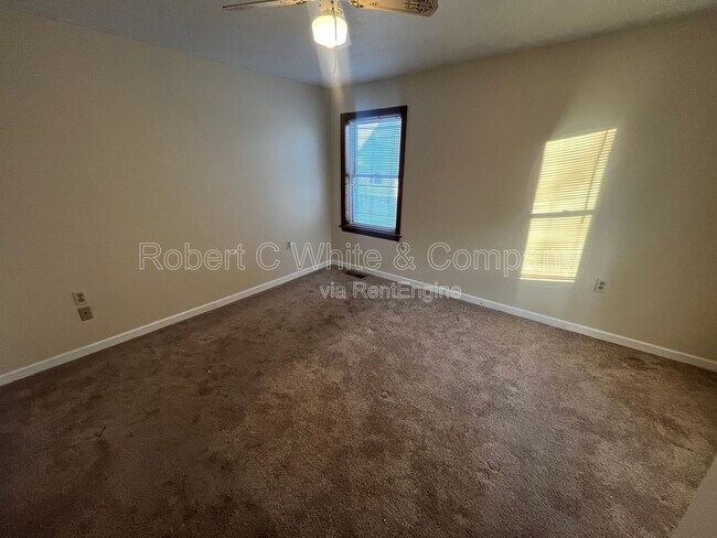 Building Photo - 92 Water St