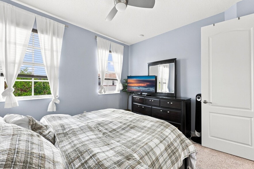 Building Photo - 4585 Tara Cove Way