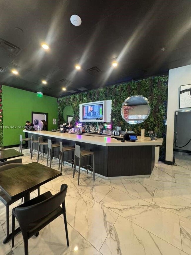 Building Photo - 185 SE 14th Terrace