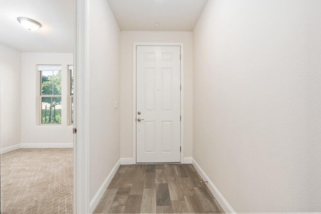 Building Photo - 1383 E Via Azzurra Way