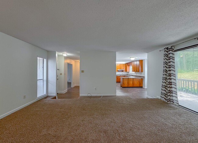 Building Photo - 3735 Donovan Dr