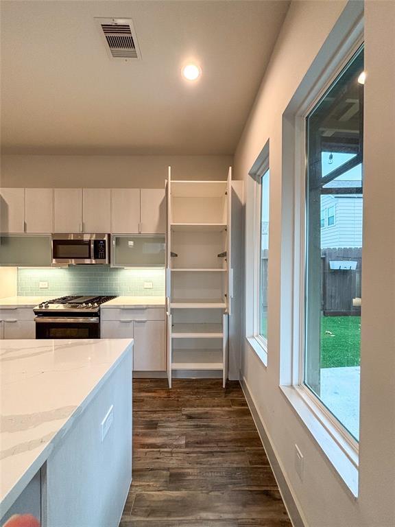 Building Photo - 4402 Bora Bora Ln