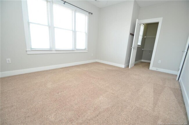 Building Photo - 1164 Trentini Ave