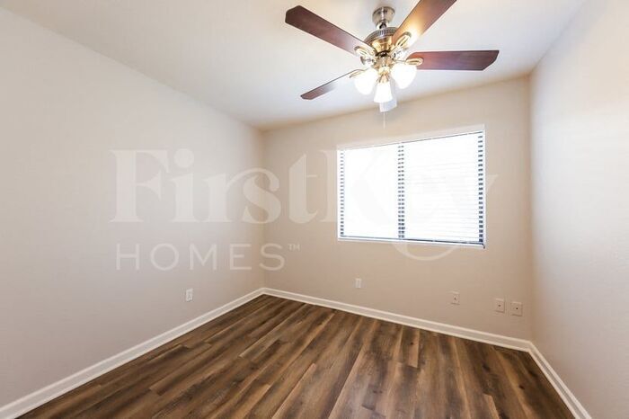 Building Photo - 3145 W Crest Ln